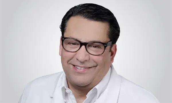 Dr. med. Darius Sadeghian