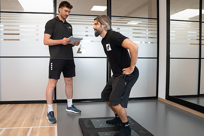 Springen auf der Trainingsfläche