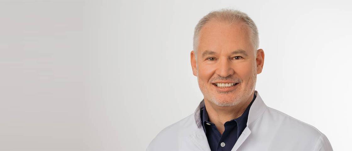 Dr. Raimund Völker München